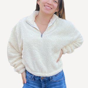 Cropped Teddy Pullover